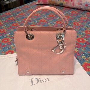 GORGEOUS💕 CHRISTIAN DIOR LADY CANNAGE BAG💗